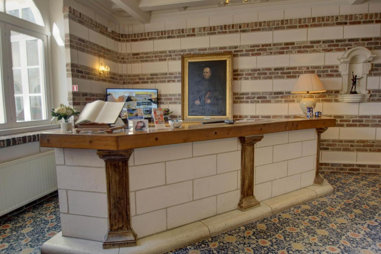 Hotel De L'Univers Arras Bagian luar foto
