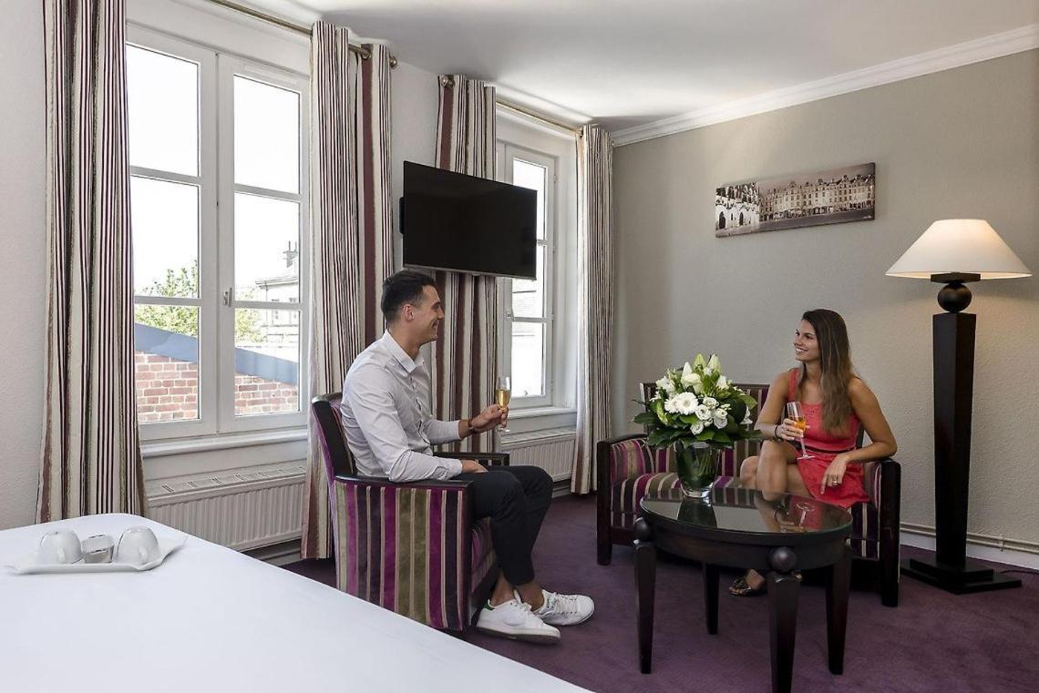 Hotel De L'Univers Arras Bagian luar foto